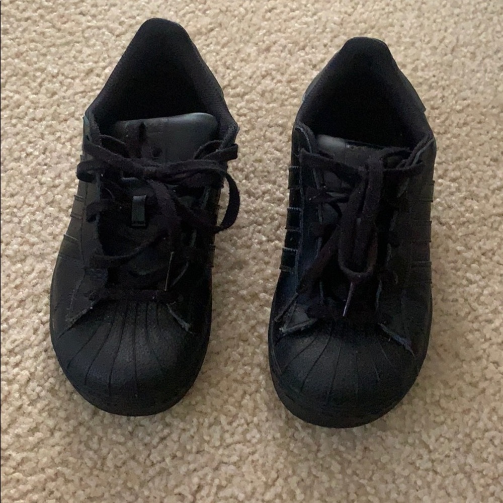 Boy’s shoes